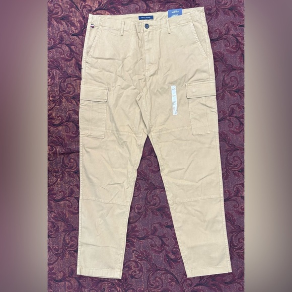 NWT Tommy Hilfiger Cargos - Picture 1 of 3